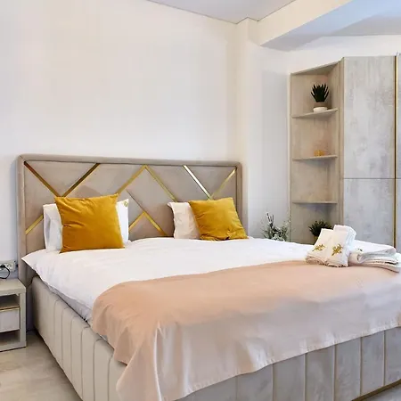 Ra Luxury Apartment *