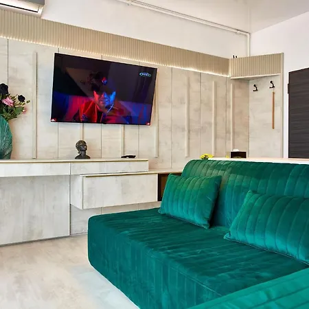 Ra Luxury